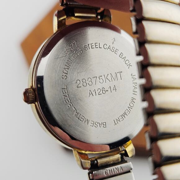 Quartz Gold Tone Watch Classic Pull On Stretch Band Casual Everyday Grandpacore - Picture 5 of 6